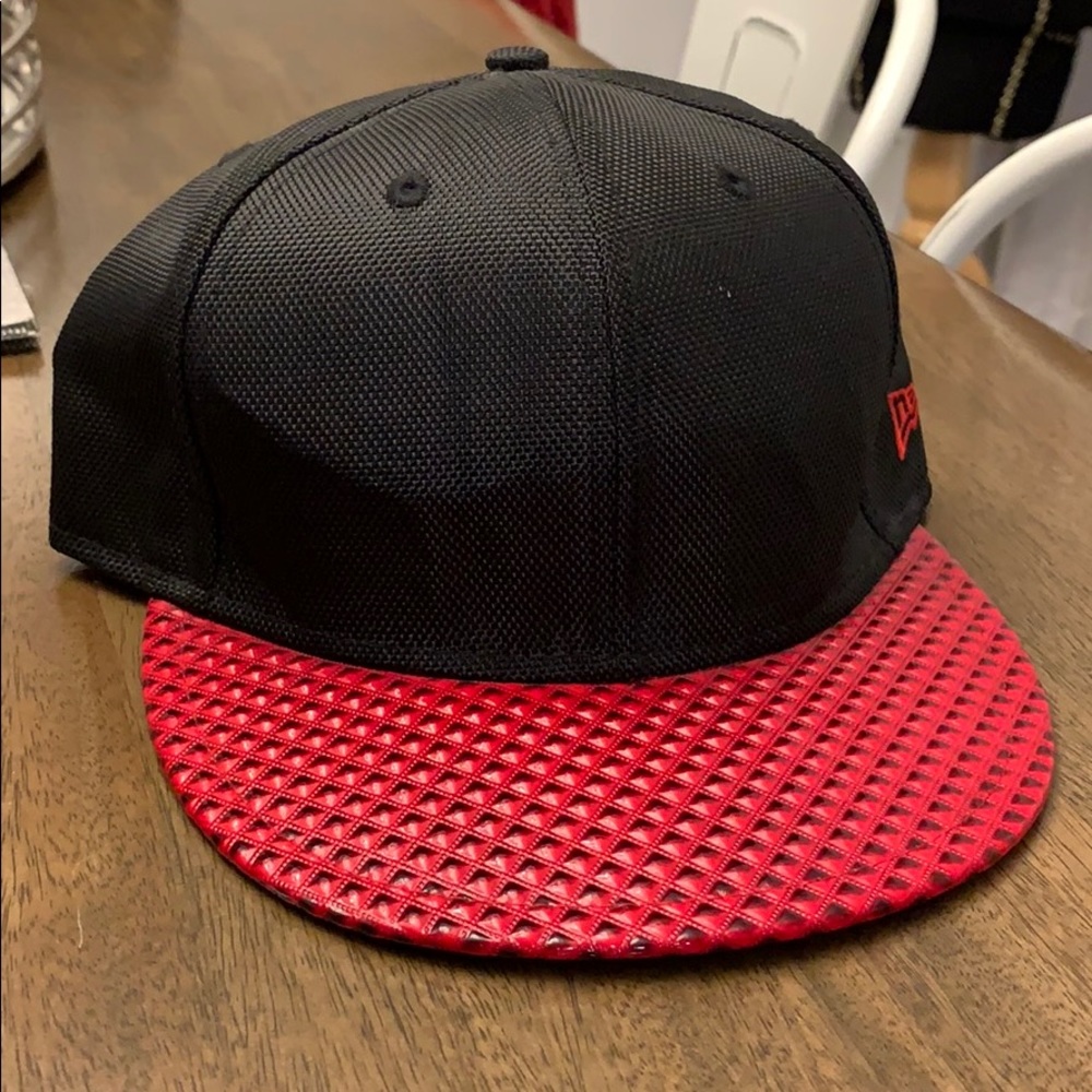 Red and black era fitted